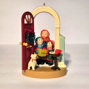 VTG 2003 HALLMARK 'Caroling at the Door' Ornament/Orig Box, Artist Sue Tague